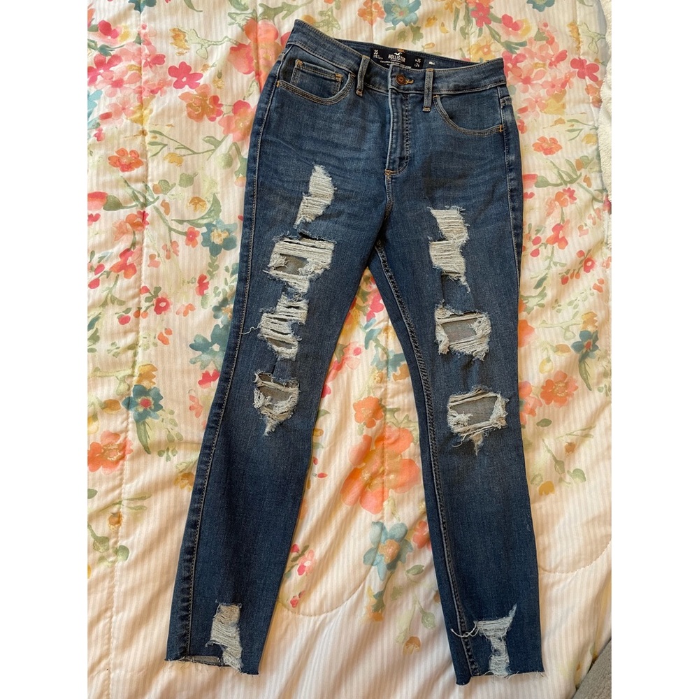 Hollister Curvy High-Rise Crop Super Skinny Jeans